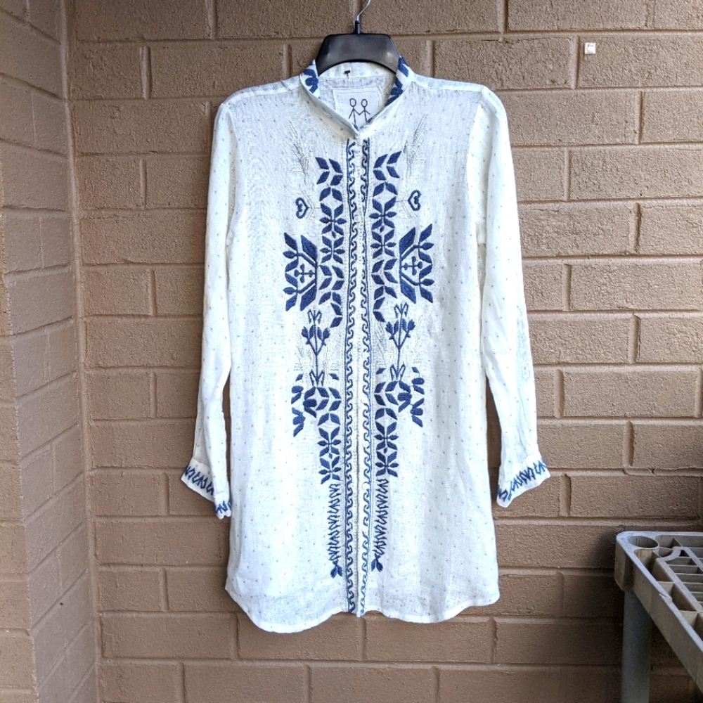 Johnny Was Embroidered Button Down Small